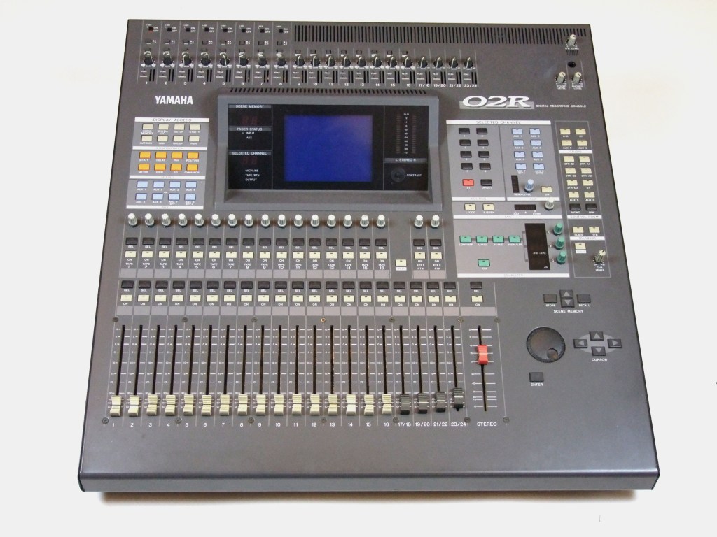 Mixer Yamaha 02R Digital V2